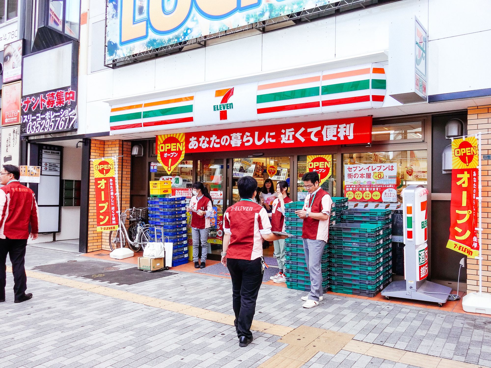 A peek into Japan's Convenience Stores